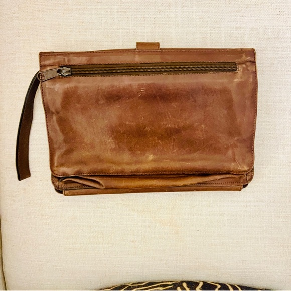 Mancini Arizona Travel Leather Clutch Wristlet - Picture 2 of 10